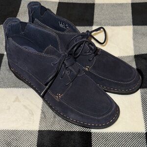 New Women’s Black Suede Chukka Clarks Boots Size 9